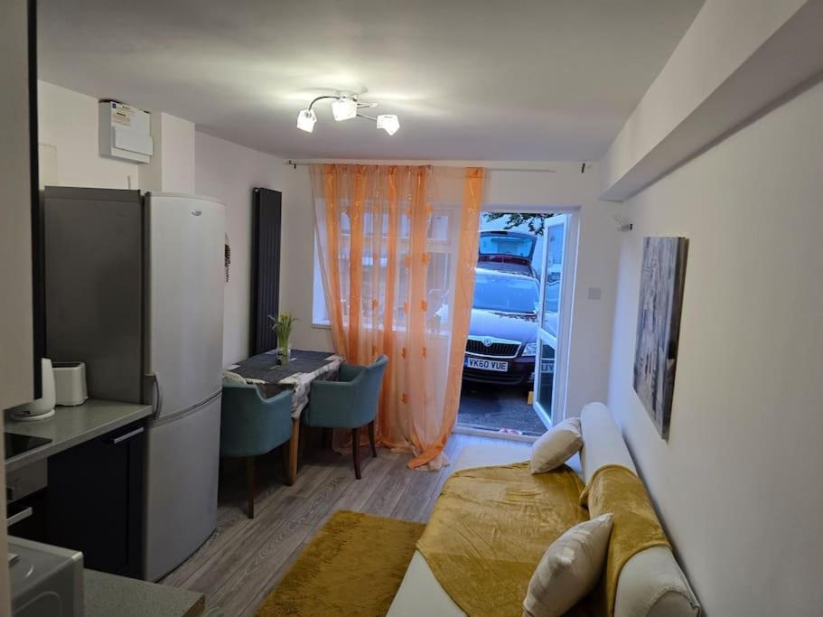 Cozy Flat 1 Bedroom Hucclecote Kültér fotó